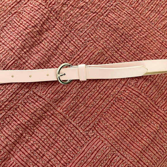 Kenneth Cole Reaction Pink Belt with silver tone Buckle - Picture 2 of 14